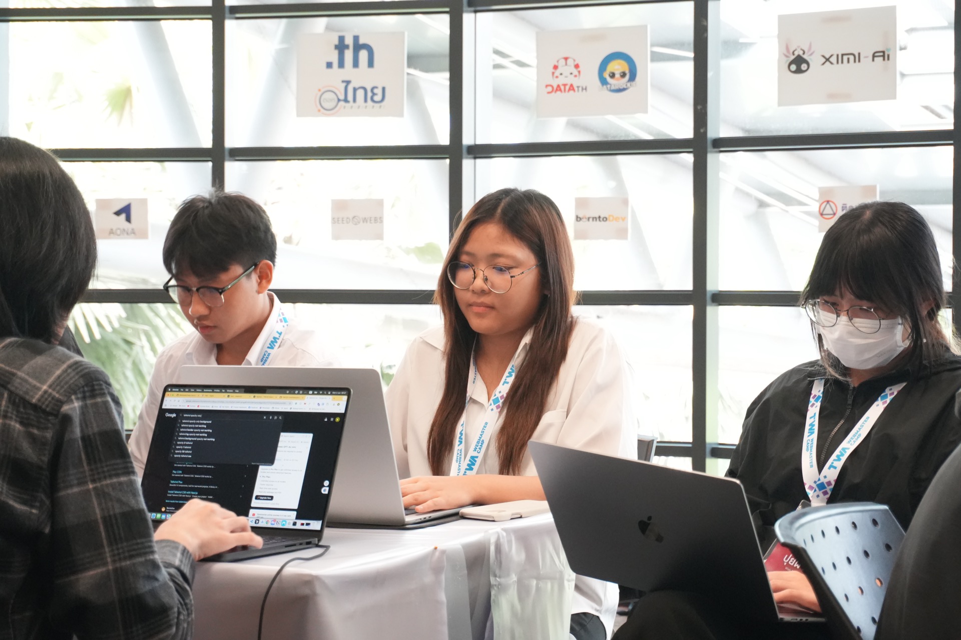 ทำผลงาน-1