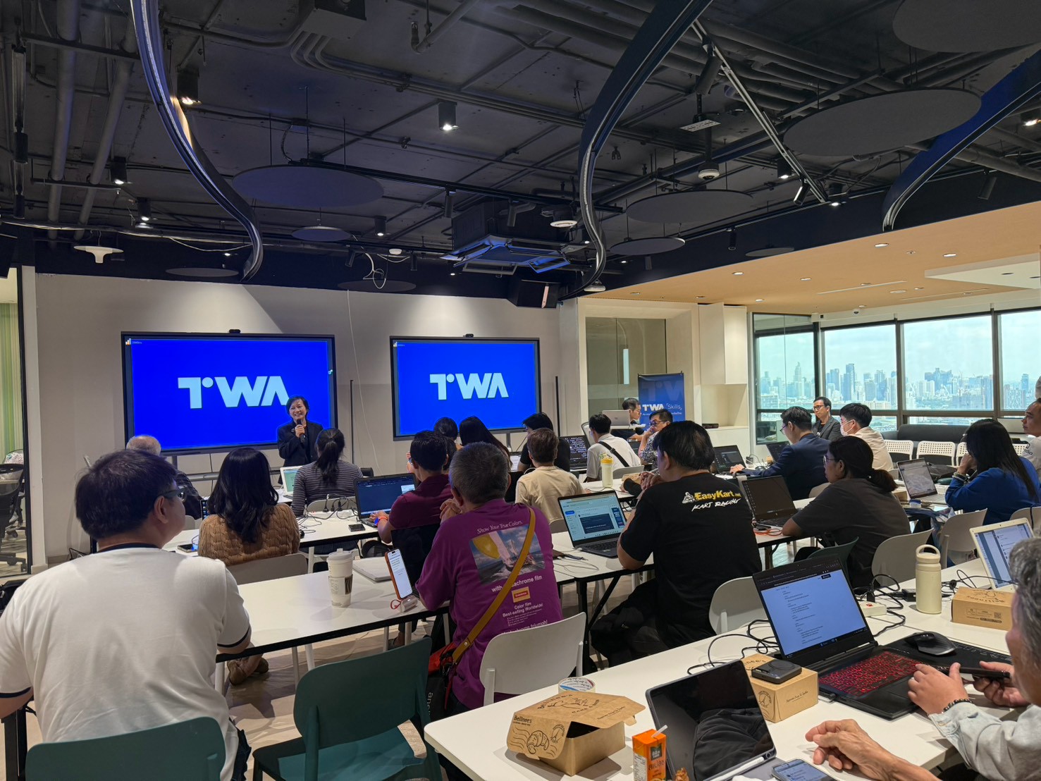 LINE_ALBUM_TWA 12.9.69_260914_58