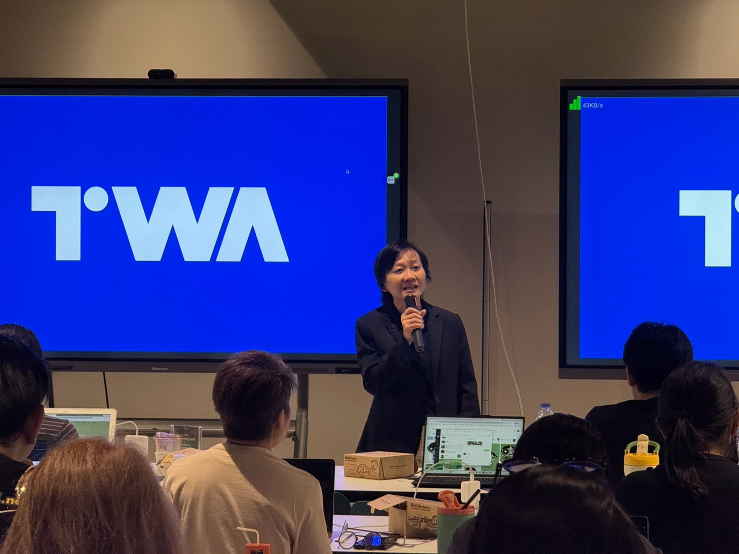 LINE_ALBUM_TWA 12.9.69_260914_61