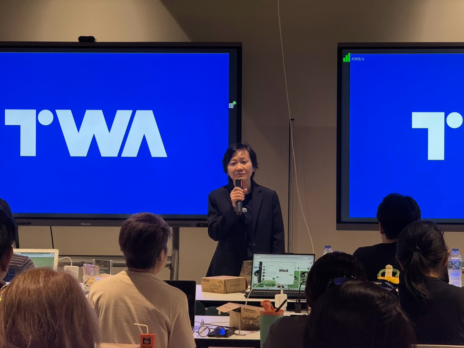 LINE_ALBUM_TWA 12.9.69_260914_62